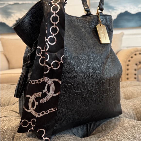 Coach Bag Andy Black Pebbled Leather Logo Tote - Picture 3 of 17